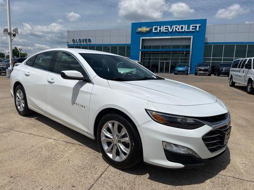 White 2019 Chevrolet Malibu LT