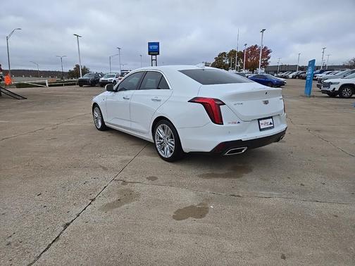2023 Cadillac CT4 Premium Luxury