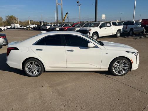 2023 Cadillac CT4 Premium Luxury