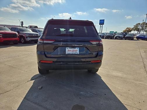 2022 Jeep Grand Cherokee Altitude