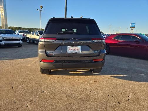 2022 Jeep Grand Cherokee Altitude