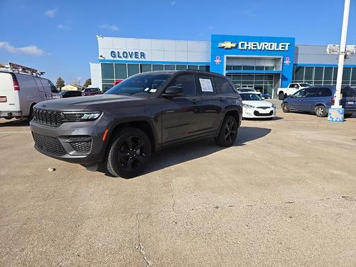 2022 Jeep Grand Cherokee Altitude