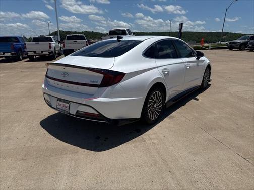 2023 Hyundai SONATA Hybrid SE