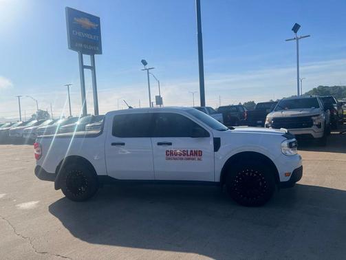 Oxford White 2022 Ford Maverick XL