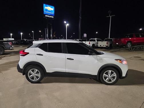 2020 Nissan Kicks S
