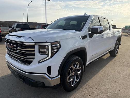 2022 GMC Sierra 1500 SLT