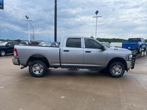 2023 RAM 2500 Tradesman Crew Cab 4x4 6'4' Box