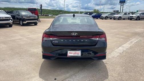 2023 Hyundai ELANTRA SE