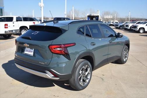 2025 Chevrolet Trax LT