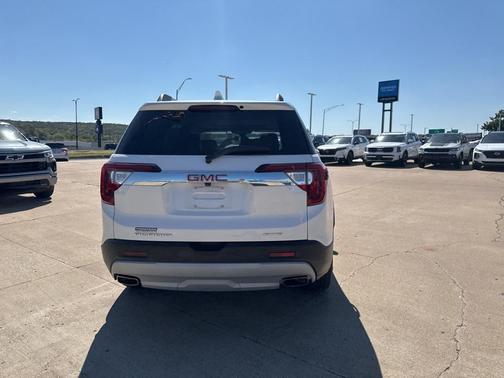 2022 GMC Acadia AWD SLT