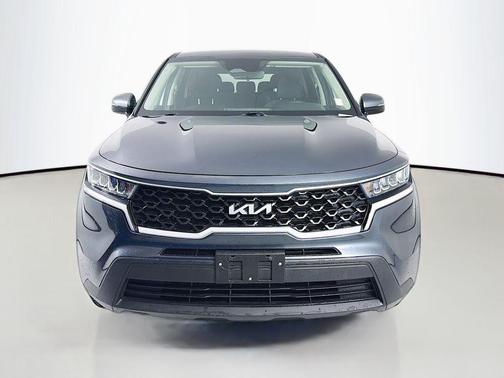 Gravity Grey 2022 Kia Sorento LX