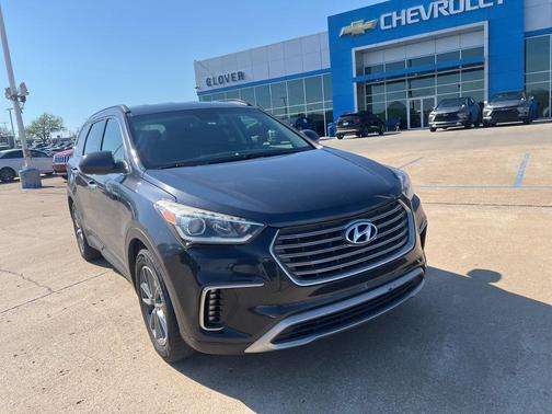 2017 Hyundai SANTA FE SE