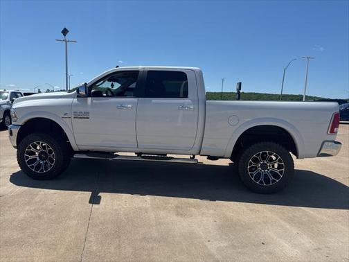 2017 RAM 2500 Laramie Crew Cab 4x4 6'4' Box