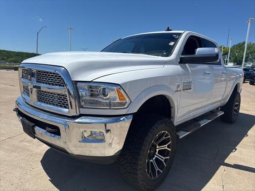 2017 RAM 2500 Laramie Crew Cab 4x4 6'4' Box