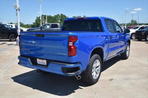 2025 Chevrolet Silverado 1500 Custom