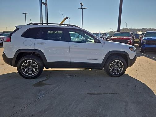 2020 Jeep Cherokee Trailhawk