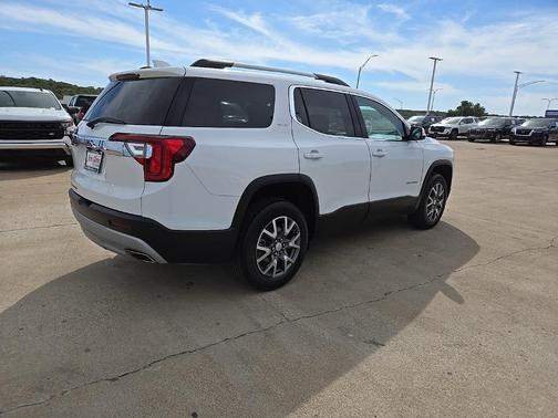 2023 GMC Acadia FWD SLT