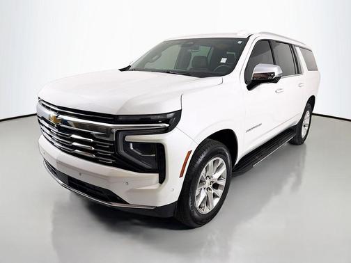 Iridescent Pearl Tricoat 2025 Chevrolet Suburban Premier