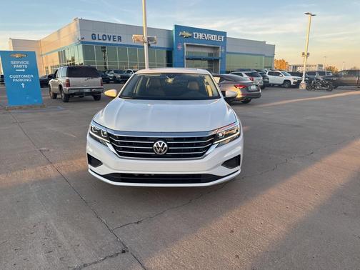2022 Volkswagen Passat 2.0T SE