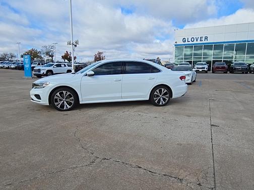 2022 Volkswagen Passat 2.0T SE