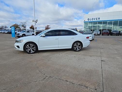 2022 Volkswagen Passat 2.0T SE