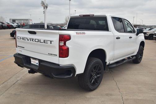 Summit White 2026 Chevrolet Silverado 1500 Custom Trail Boss