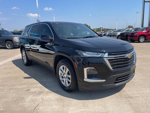 2023 Chevrolet Traverse LS