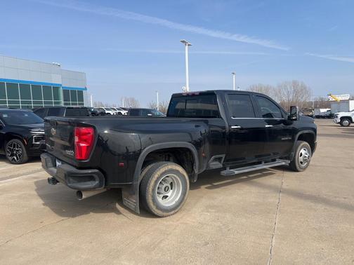 2022 Chevrolet Silverado 3500 High Country