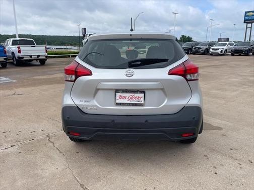 2020 Nissan Kicks S
