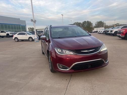 2017 Chrysler Pacifica Hybrid Platinum