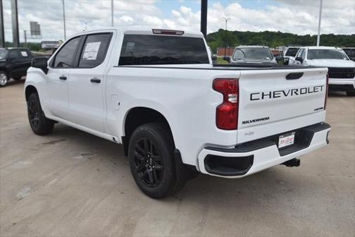 2025 Chevrolet Silverado 1500 Custom