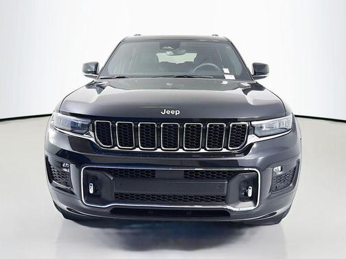 Diamond Black Crystal Pearlcoat 2024 Jeep Grand Cherokee L Overland
