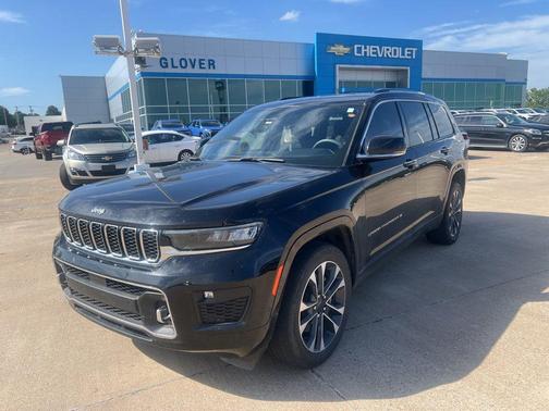 Diamond Black Crystal Pearlcoat 2024 Jeep Grand Cherokee L Overland