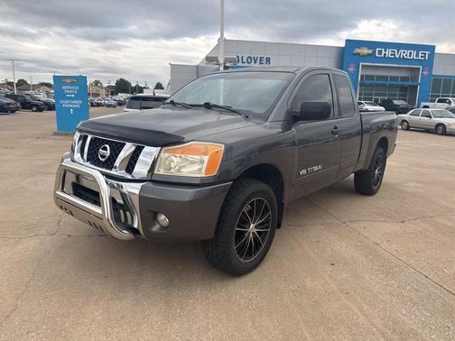 2011 Nissan Titan SV
