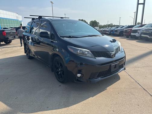 2020 Toyota Sienna SE Premium