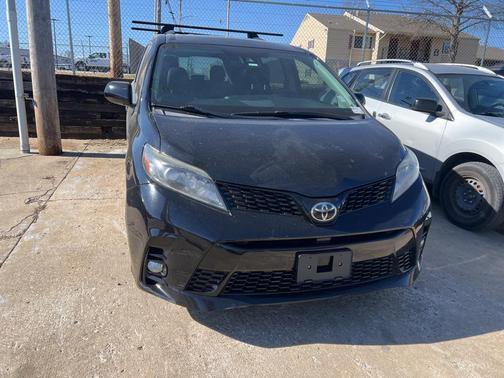 2020 Toyota Sienna SE Premium