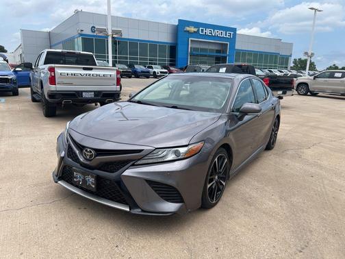 Predawn Gray Mica 2018 Toyota Camry XSE
