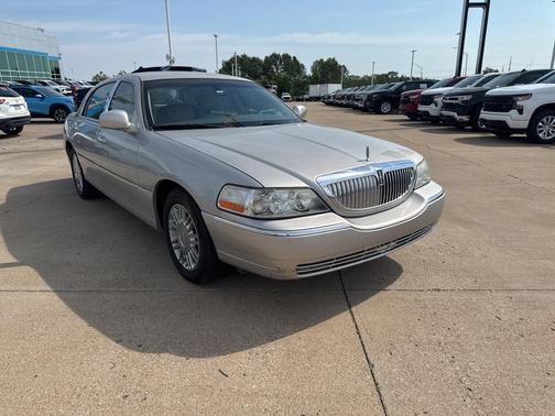 2010 Lincoln Town Car Signature