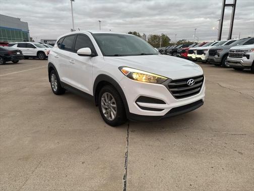 2016 Hyundai TUCSON SE