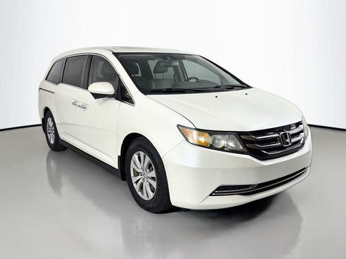 White Diamond Pearl 2016 Honda Odyssey EX-L