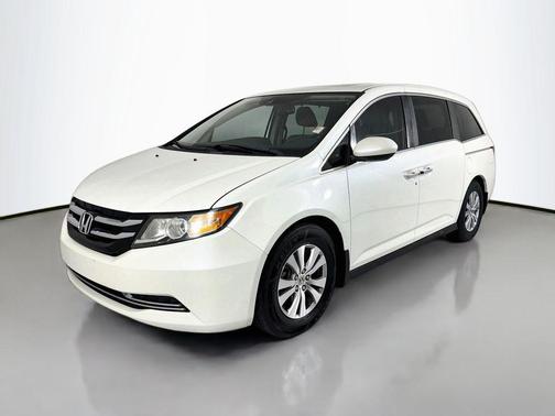 White Diamond Pearl 2016 Honda Odyssey EX-L