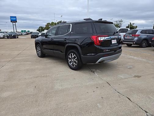 2023 GMC Acadia FWD SLT
