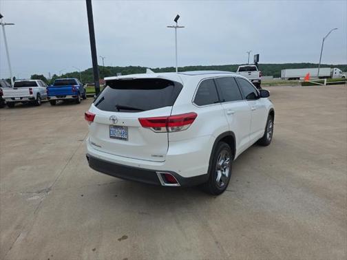 2017 Toyota Highlander Limited