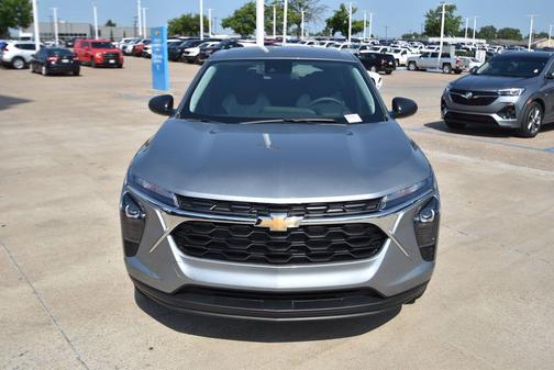 Sterling Gray Metallic 2026 Chevrolet Trax LS