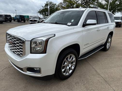 White Frost Tricoat 2019 GMC Yukon Denali