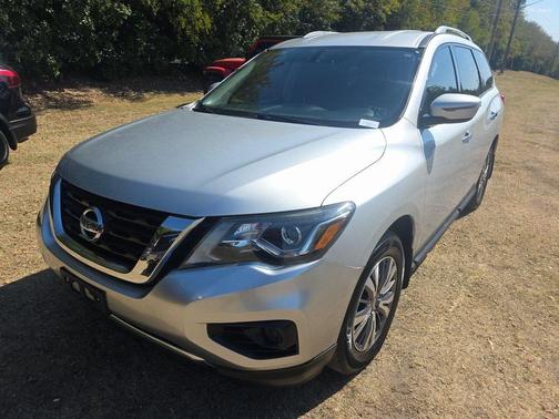 2019 Nissan Pathfinder S