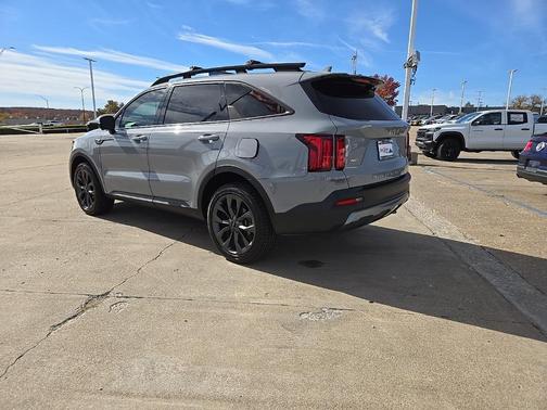 2022 Kia Sorento SX
