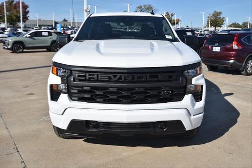 2025 Chevrolet Silverado 1500 Custom