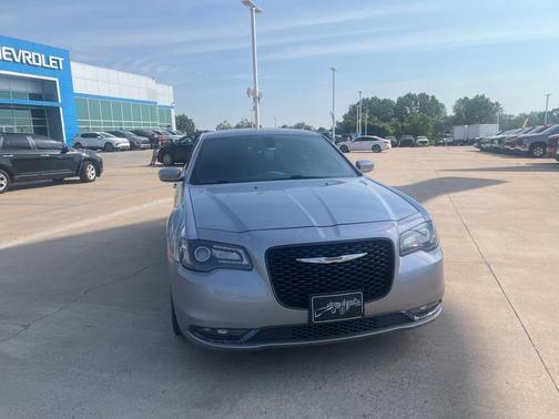 2017 Chrysler 300 S