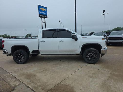 Summit White 2022 Chevrolet Silverado 2500 LTZ